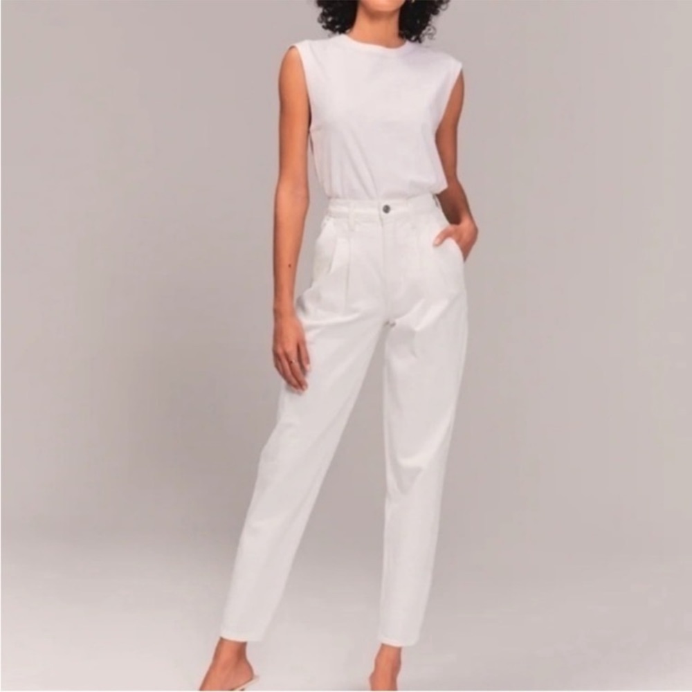 Abercrombie & Fitch The 80s Mom Jean Ultra High Rise